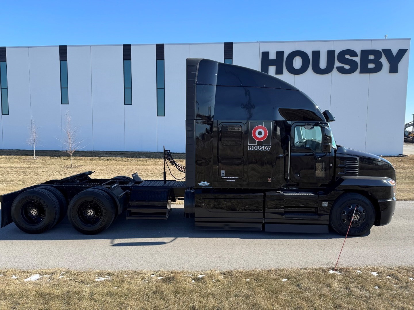 2020 MACK AN64T - USED TRUCKS SLEEPER - image 7